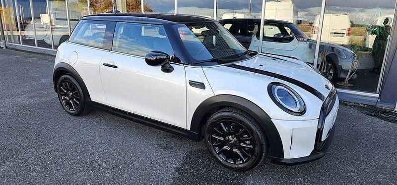 Begagnad Mini Cooper 136 HK (100 kW) 2023 Vit Halvkombi