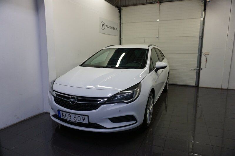Vit Begagnad 2016 Opel Astra Enjoy Kombi | 72 900 kr (Marknadspris) - Bild 1/4