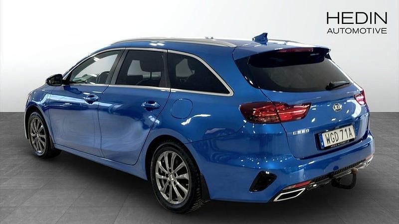 Begagnad Kia Ceed Advance 105 HK (77 kW) 2021 Blå Halvkombi