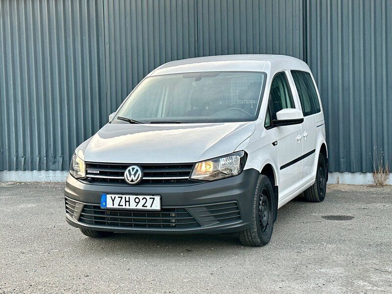 Vit Begagnad 2017 VW Caddy Life Minibuss | 129 000 kr (Lite dyr) - Bild 1/4