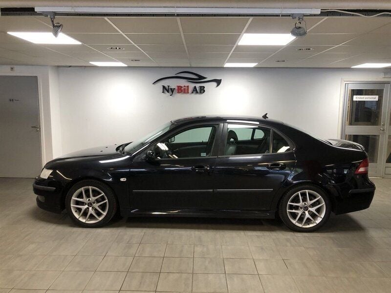 Svart Begagnad 2006 Saab 9-3 Vector Sedan | 38 500 kr (Marknadspris) - Bild 1/4