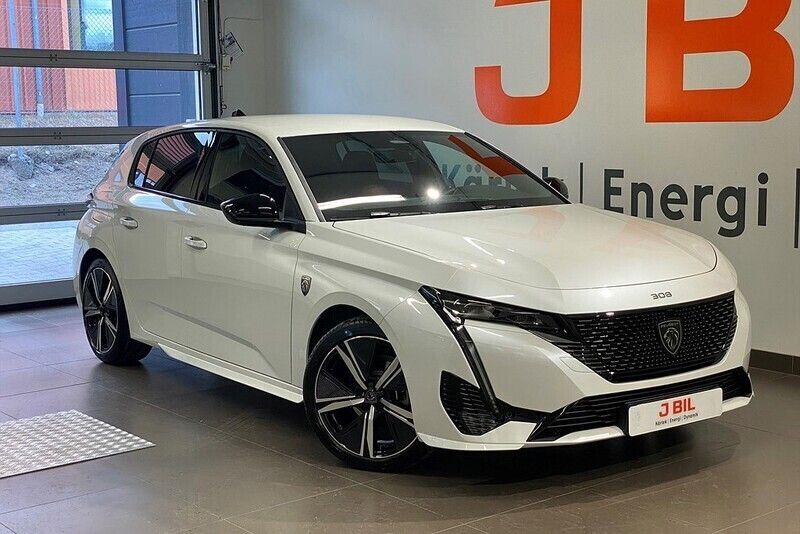 Begagnad Peugeot 308 GT 130 HK (95 kW) 2024 Vit okenite Halvkombi
