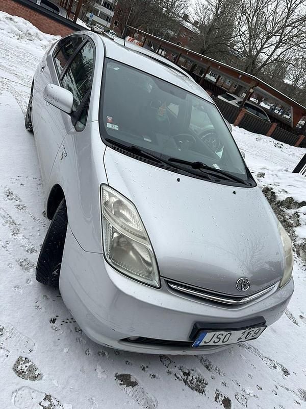 Begagnad Toyota Prius 112 HK (82 kW) 2009 Halvkombi