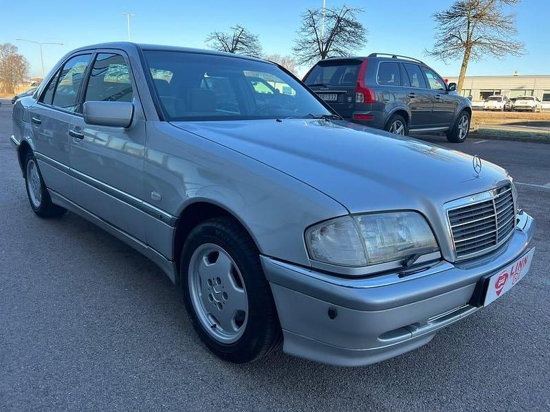 Begagnad Mercedes C240 Elegance 170 HK (125 kW) 1997 Sedan