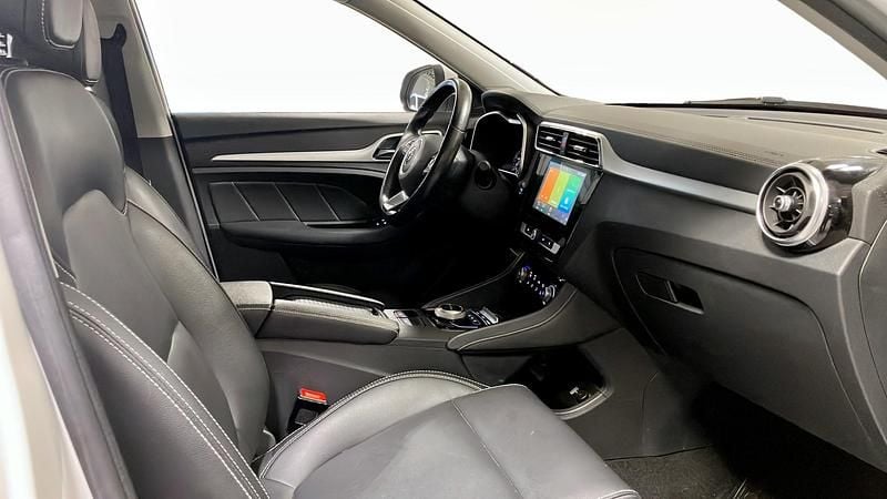 Begagnad MG ZS Luxury 105 kW (143 HK) 2021 Vit SUV