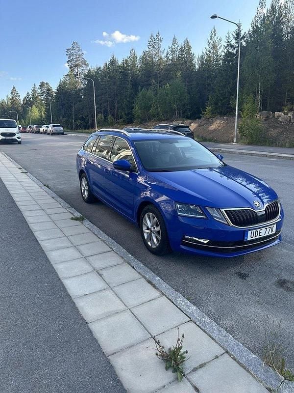 Blå Begagnad 2020 Skoda Octavia G-TEC Style Kombi | 105 000 kr (Superpris) - Bild 1/4