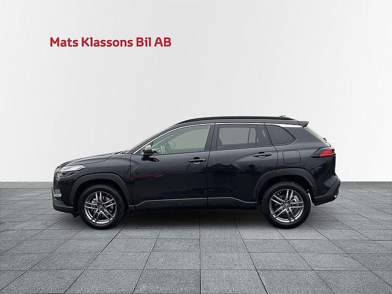 Begagnad Toyota Corolla Cross Style 141 HK (103 kW) 2025 Svart SUV
