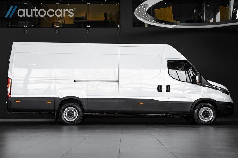 Vit Begagnad 2023 Iveco Daily Van | 475 000 kr (Dyr) - Bild 1/4