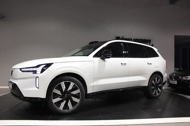 Begagnad Volvo EX90 Ultra 300 kW (408 HK) 2025 Vit SUV