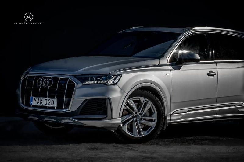Begagnad Audi Q7 S-Line 286 HK (210 kW) 2020 Silver SUV