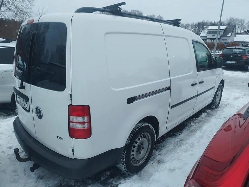 Begagnad VW Caddy Maxi 102 HK (75 kW) 2015 Vit Minibuss