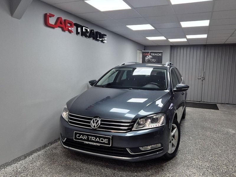 Ljusgrå (grå) Begagnad 2011 VW Passat Kombi | 59 900 kr (Marknadspris) - Bild 1/4