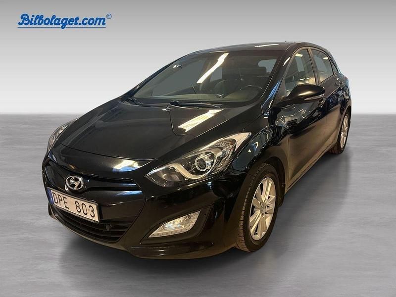 Svart Begagnad 2013 Hyundai i30 Halvkombi | 78 000 kr (Marknadspris) - Bild 1/4