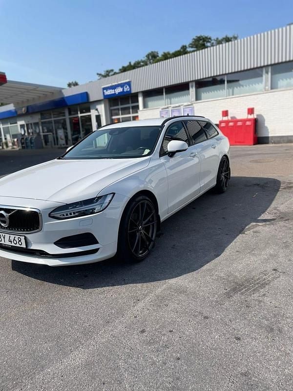 Begagnad 2018 Volvo V90 Kombi | 128 500 kr (Superpris) - Bild 1/4