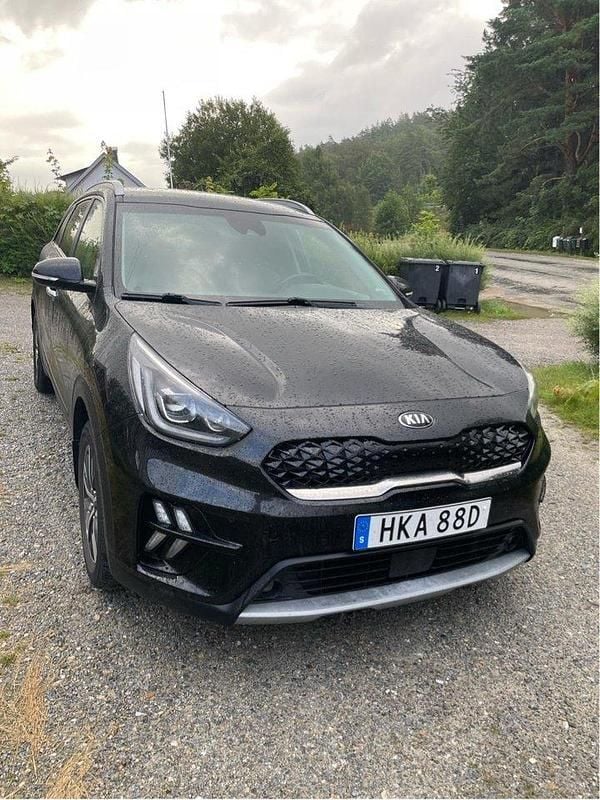 Svart Begagnad 2020 Kia Niro Advance SUV | 147 000 kr (Bra pris) - Bild 1/4