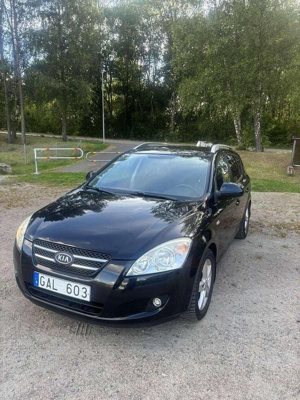 Svart Begagnad 2008 Kia Ceed Sportswagon 4 Kombi | 22 900 kr (Superpris) - Bild 1/4