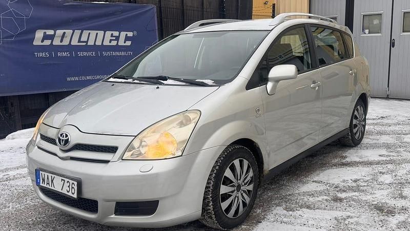 Begagnad 2004 Toyota Corolla Verso Minibuss | 44 900 kr - Bild 1/4