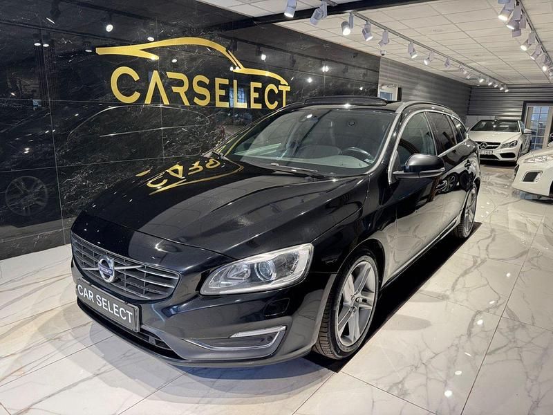 Svart Begagnad 2014 Volvo V60 Momentum Kombi | 109 900 kr (Marknadspris) - Bild 1/4