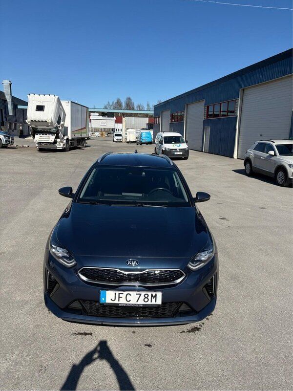 Blå Begagnad 2020 Kia Ceed Sportswagon Kombi | 175 000 kr (Superpris) - Bild 1/4