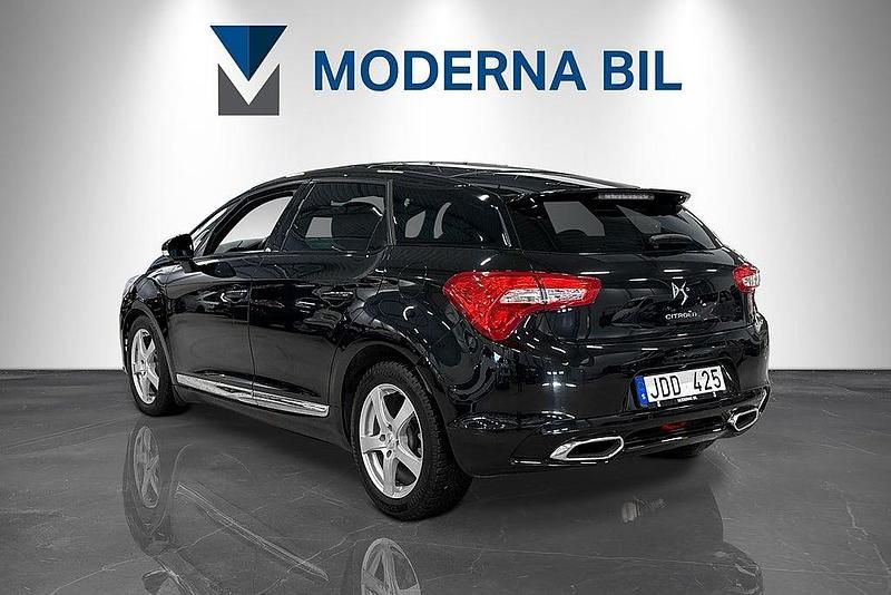Begagnad Citroën DS5 163 HK (119 kW) 2012 Svart Halvkombi