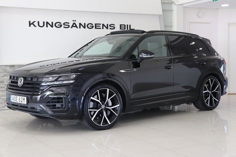 Svart Begagnad 2021 VW Touareg R SUV | 614 900 kr (Marknadspris) - Bild 1/4