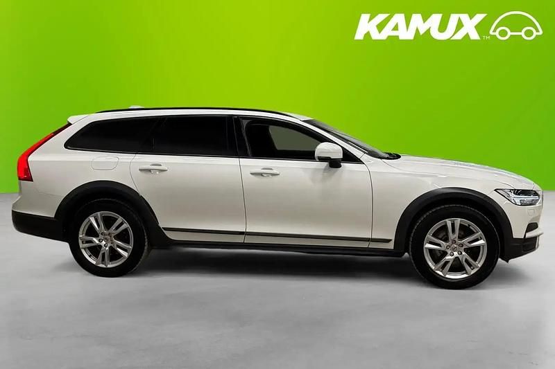 Begagnad Volvo V90 190 HK (139 kW) 2018 Vit Kombi