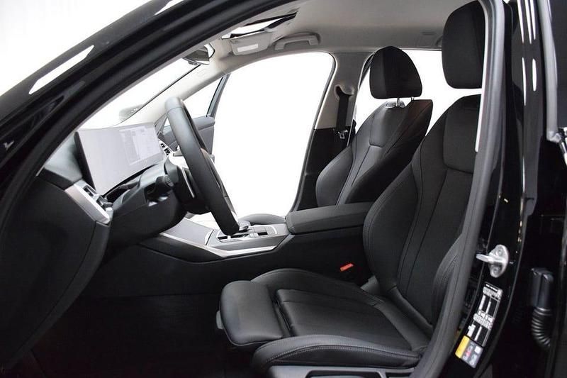 Begagnad BMW 330 Shadowline 292 HK (214 kW) 2025 Svart Kombi