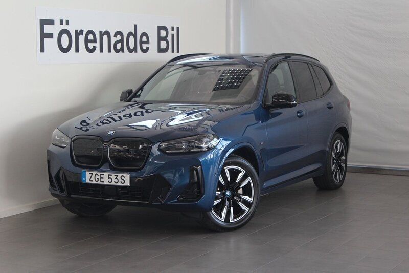 Blå Begagnad 2024 BMW iX3 M Sport SUV | 599 000 kr (Superpris) - Bild 1/4