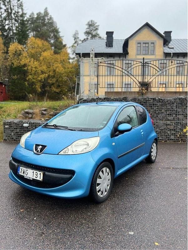 Blå Begagnad 2005 Peugeot 107 Halvkombi | 22 900 kr (Marknadspris) - Bild 1/4