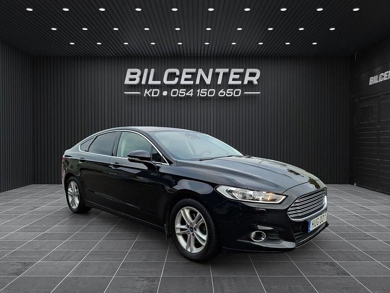 Svart Begagnad 2015 Ford Mondeo Halvkombi | 129 900 kr (Lite dyr) - Bild 1/4