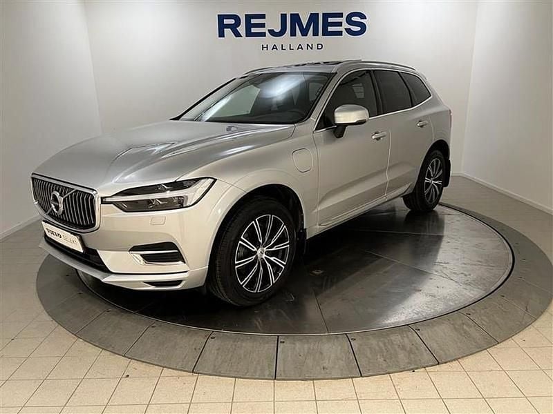 Silver Begagnad 2021 Volvo XC60 Inscription SUV | 399 500 kr (Marknadspris) - Bild 1/4