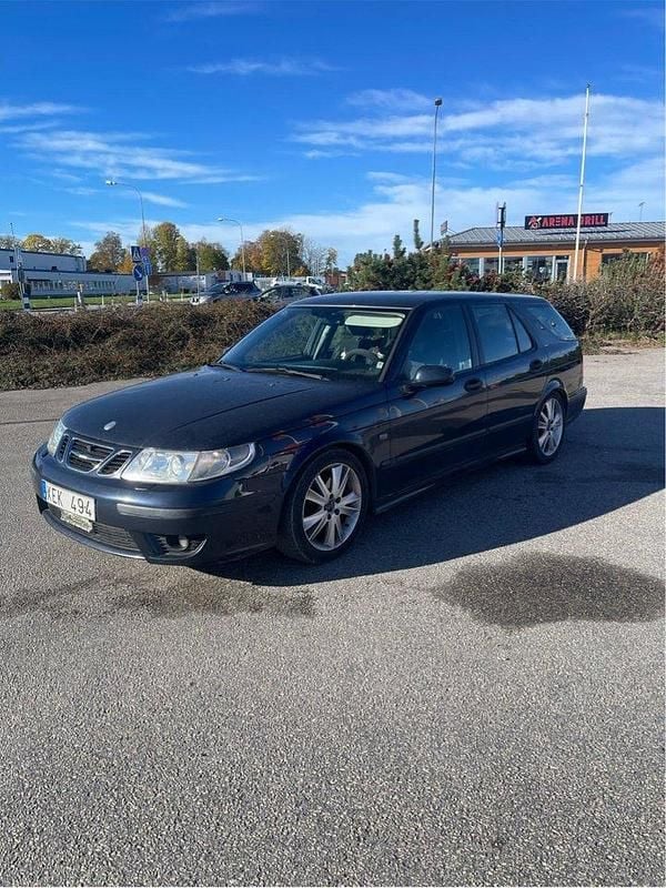 Blå Begagnad 2005 Saab 9-5 Aero Kombi | 30 000 kr (Bra pris) - Bild 1/4