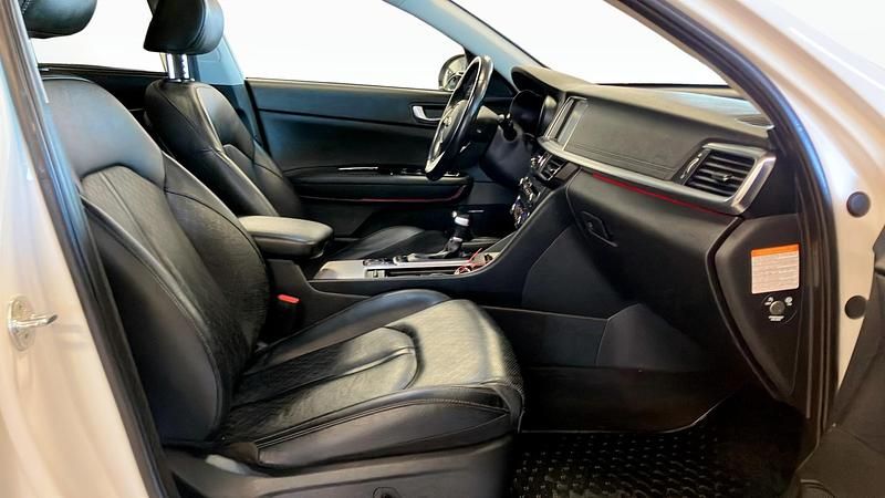 Begagnad Kia Optima Advance 205 HK (150 kW) 2020 Vit Kombi