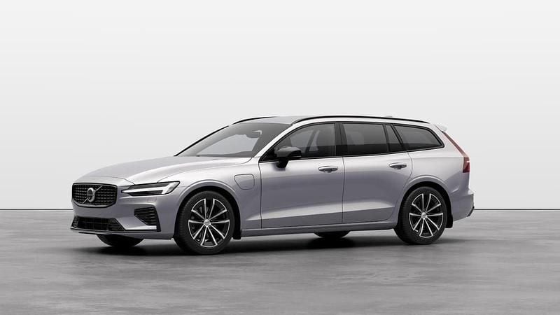 Silver Begagnad 2025 Volvo V60 Plus Kombi | 484 800 kr (Marknadspris) - Bild 1/4