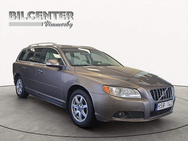 Grå Begagnad 2008 Volvo V70 Summum Kombi | 69 900 kr (Lite dyr) - Bild 1/4