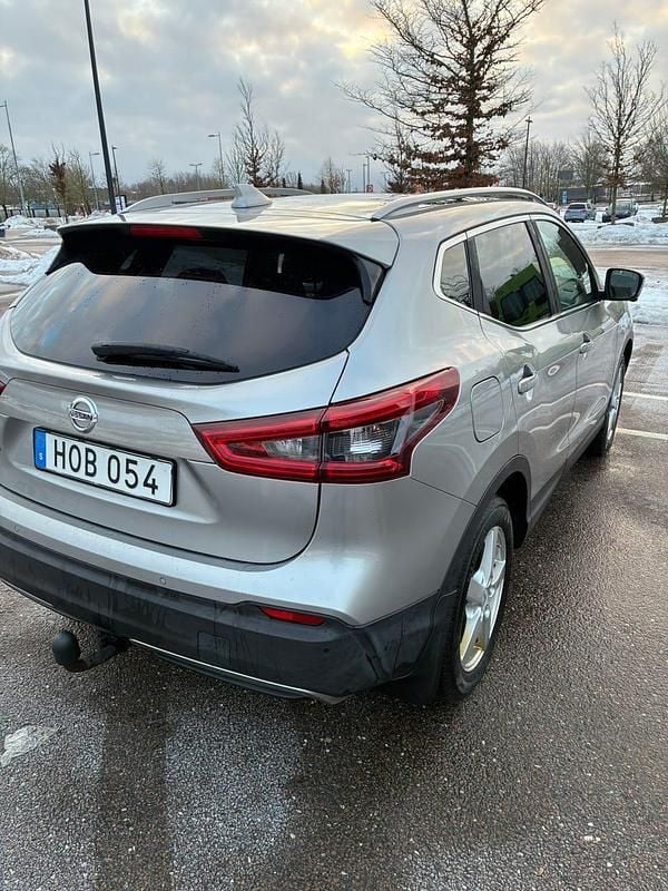 Begagnad Nissan Qashqai Tekna 115 HK (84 kW) 2017 Silver SUV