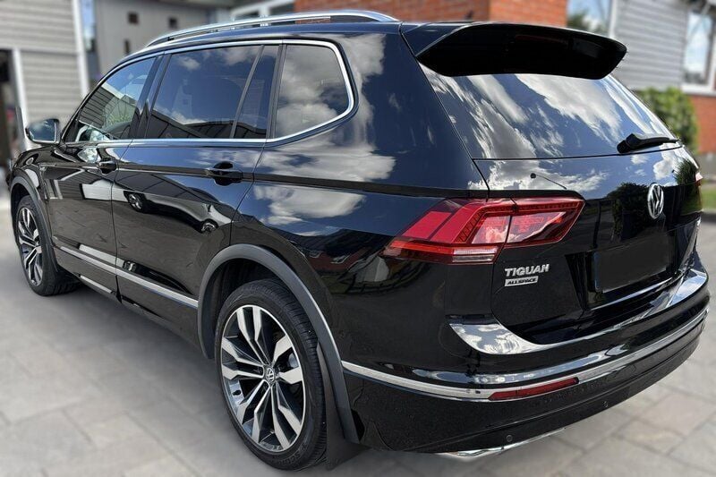 Svart Begagnad 2019 VW Tiguan Allspace GT SUV | 312 000 kr (Bra pris) - Bild 1/4