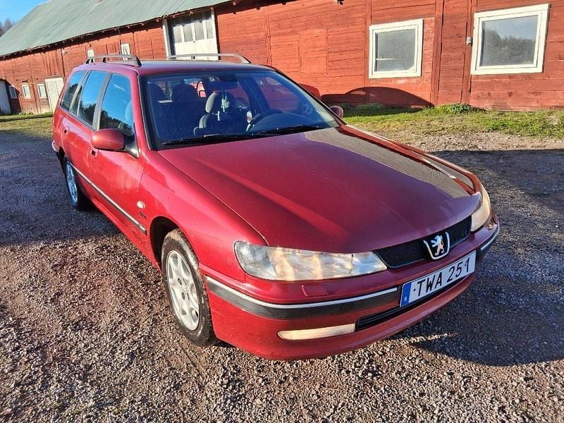 Röd Begagnad 2003 Peugeot 406 Kombi | 14 000 kr (Marknadspris) - Bild 1/4