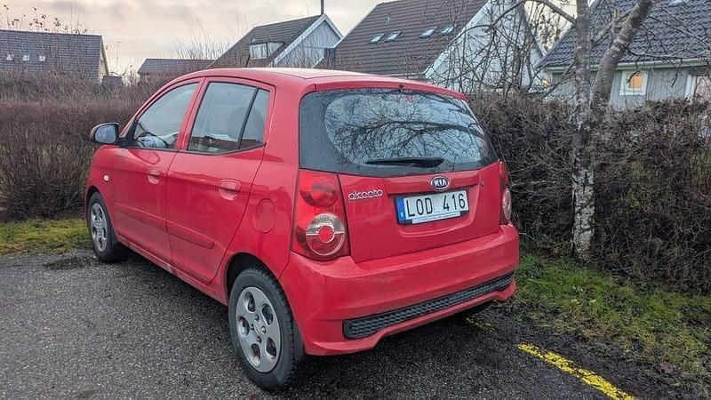 Begagnad Kia Picanto 65 HK (47 kW) 2011 Halvkombi