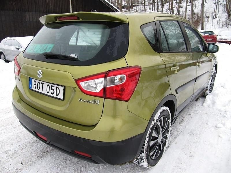 Begagnad Suzuki SX4 S-Cross 120 HK (88 kW) 2014 Grön
