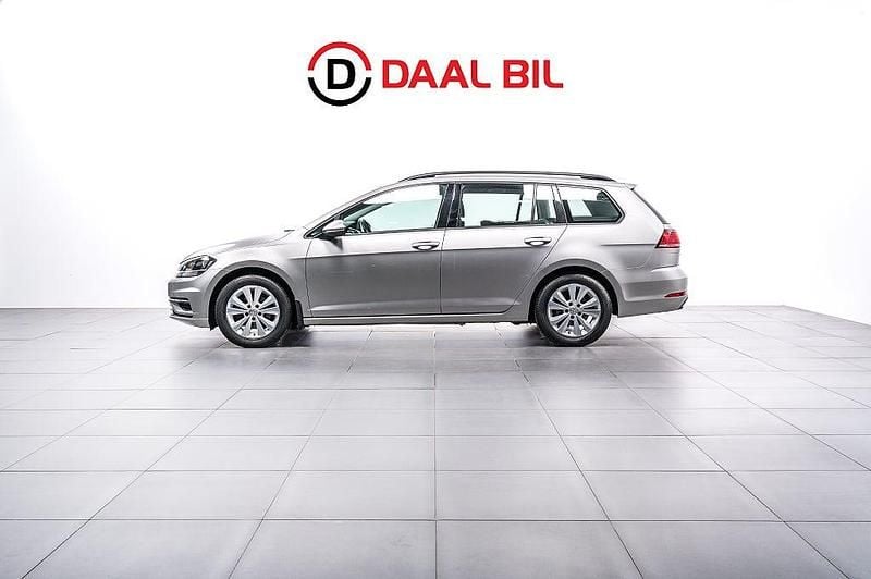Silver Begagnad 2017 VW Golf VII Kombi | 159 700 kr (Marknadspris) - Bild 1/4