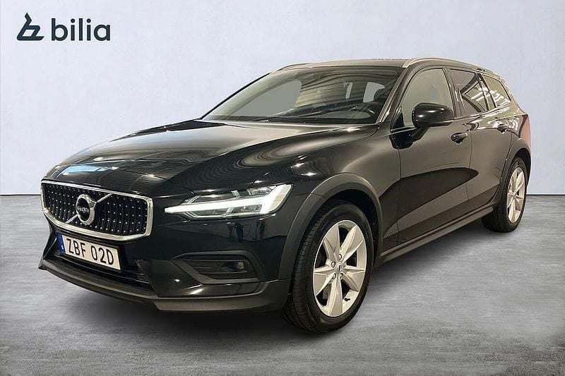 Begagnad 2021 Volvo V60 CC Kombi | 269 900 kr (Bra pris) - Bild 1/3