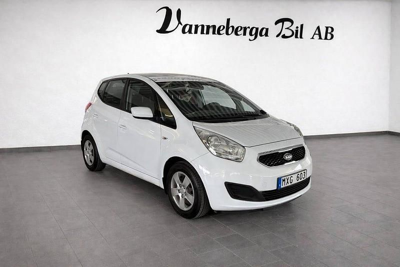 Begagnad Kia Venga 90 HK (66 kW) 2012 Vit Halvkombi