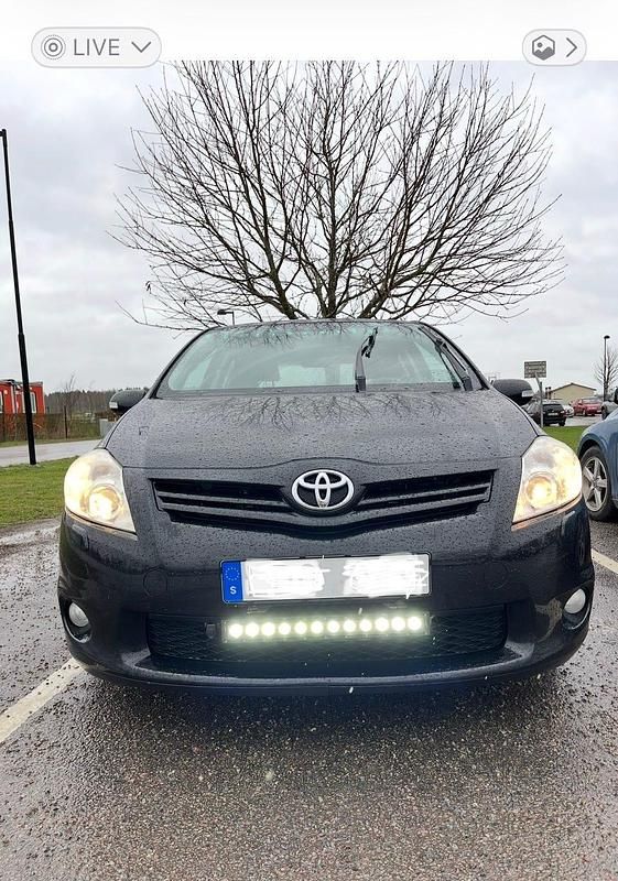 Begagnad Toyota Auris 90 HK (66 kW) 2010 Halvkombi