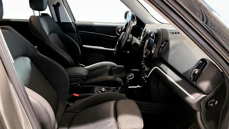 Begagnad Mini Cooper Countryman 2019 Grå SUV