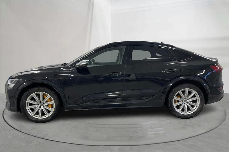 Begagnad Audi e-tron 369 kW (503 HK) 2021 Svart SUV