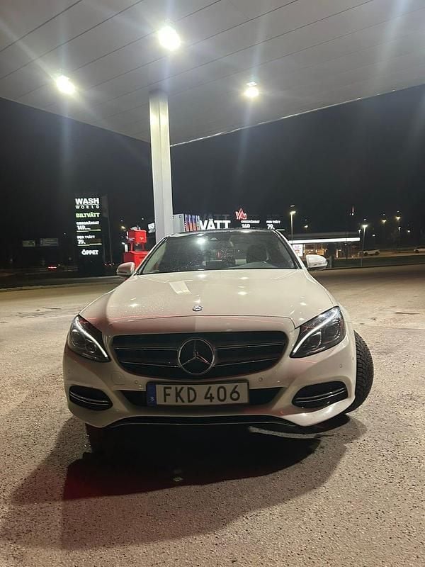 Begagnad 2015 Mercedes C200 | 140 000 kr (Marknadspris) - Bild 1/4