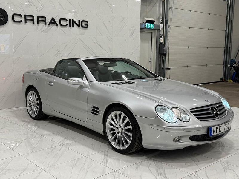 Begagnad Mercedes SL350 245 HK (180 kW) 2004 Silver Cab