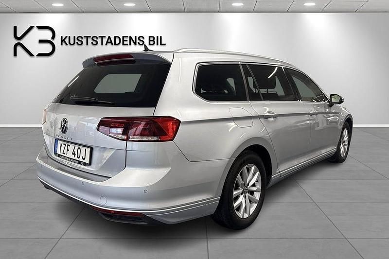 Begagnad VW Passat 150 HK (110 kW) 2022 Silver Kombi