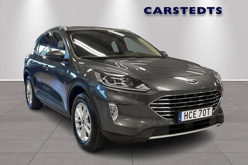 Grå Begagnad 2022 Ford Kuga Titanium SUV | 279 900 kr (Dyr) - Bild 1/4